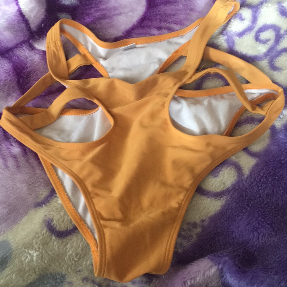 Bottom swim wear